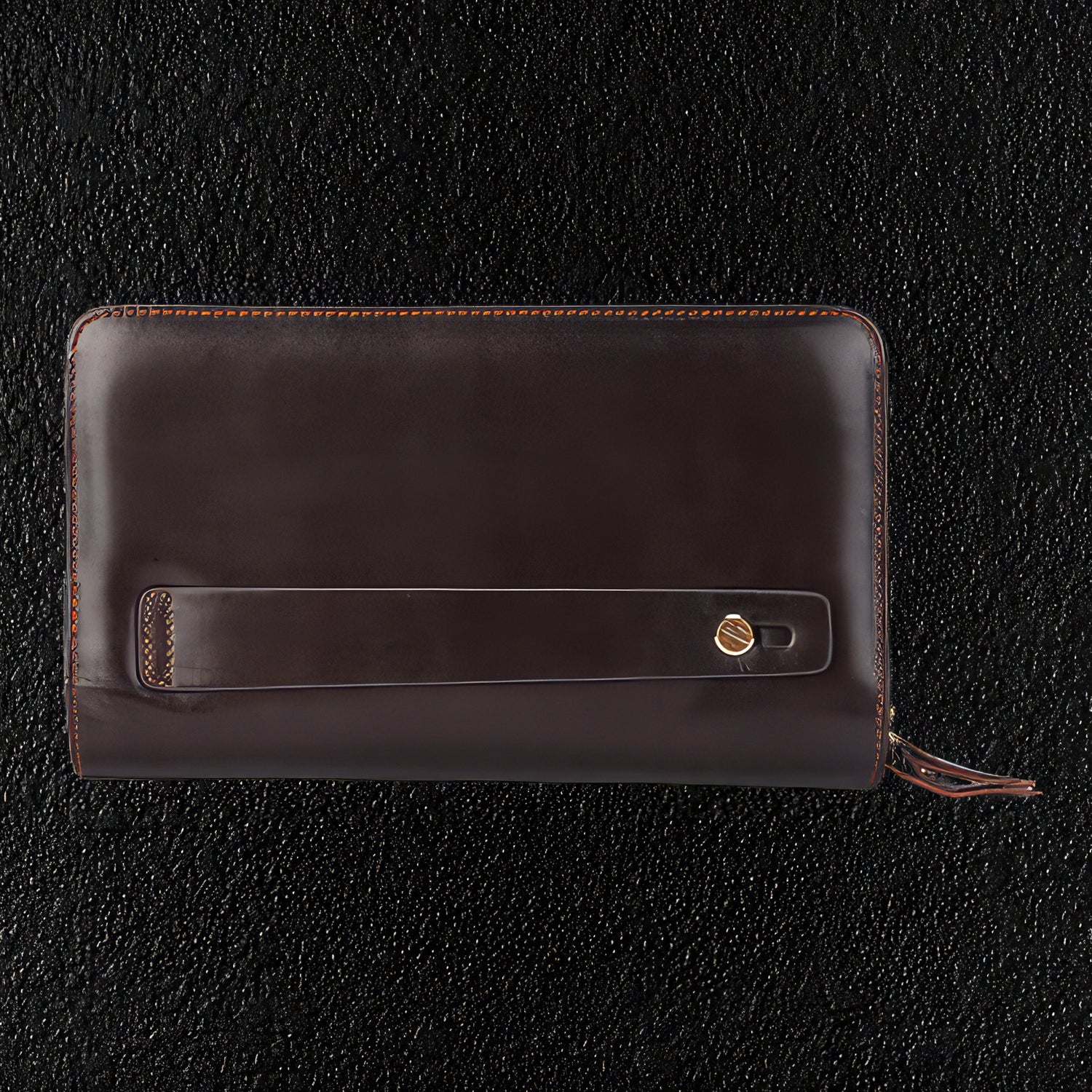 The Perfect Clutch Wallet For Travel