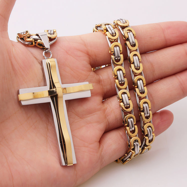 Crucifijo y collar bizantino