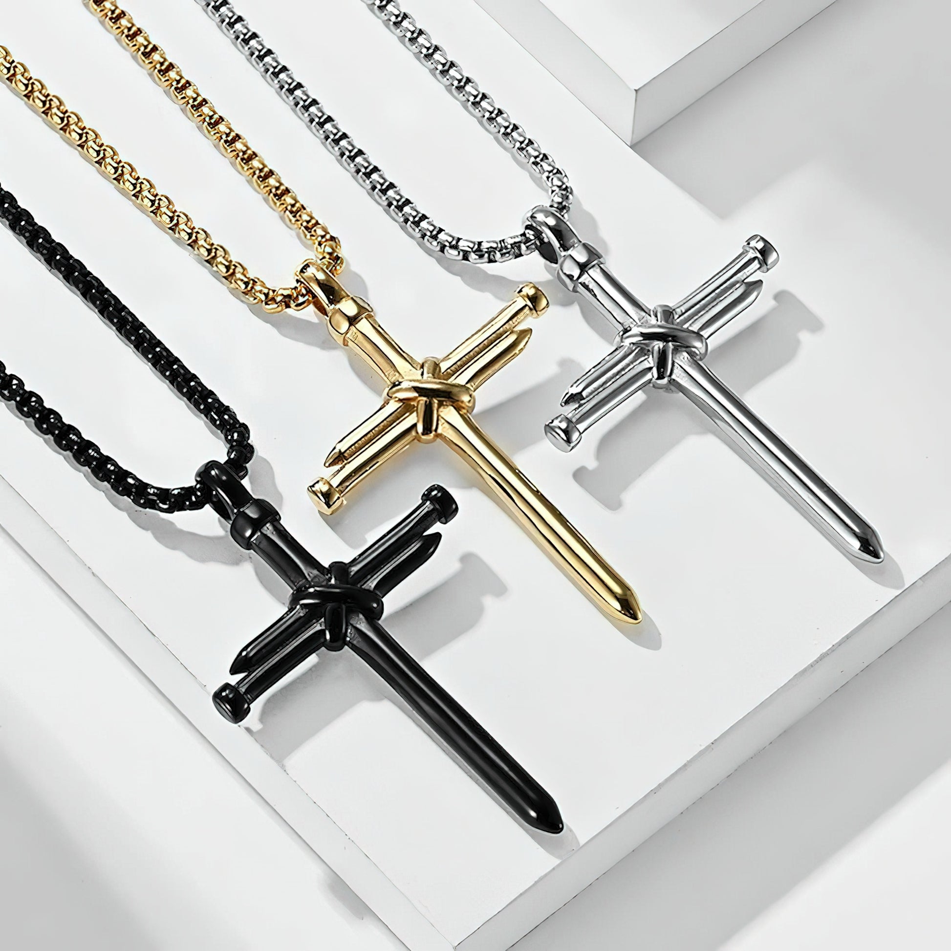 Zuringa Nail Cross Pendant