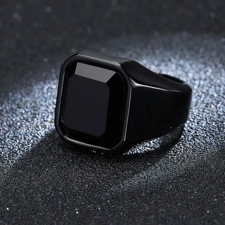 Zuringa men's black crystal ring